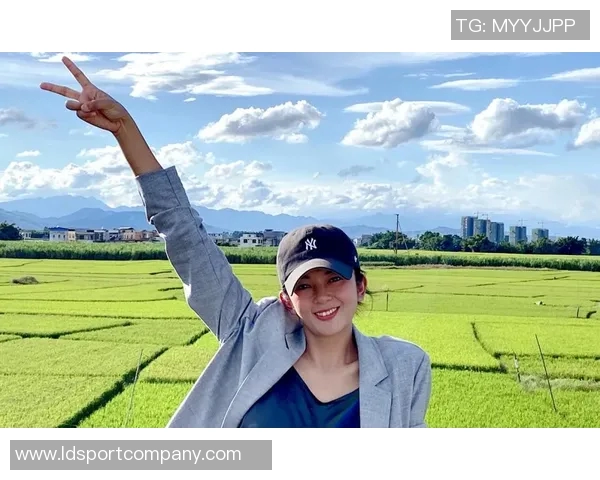 杨瀚森被下放传闻不实记者关注他提车动态引热议 杨瀚森被下放传闻不实记者关注他提车动态引热议