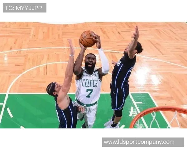 杰伦布朗赛后感慨爵士拼劲十足即便是背靠背也不容小觑