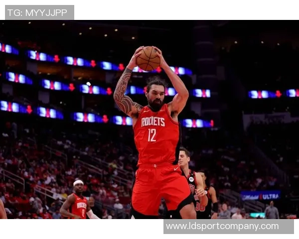 火箭攻防实力强劲获A级评分但仍需保罗助力进攻梳理