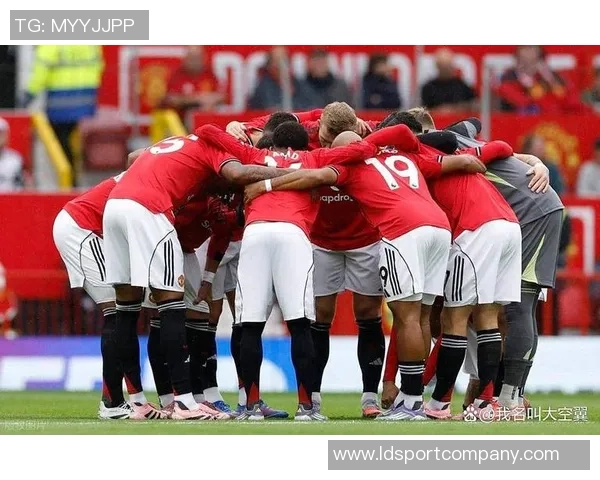 费迪南德称赞拉门斯稳定表现提升全队信心助力战胜桑德兰