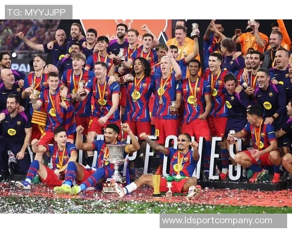 德拉富恩特亲赴沙特考察西班牙超级杯球员表现