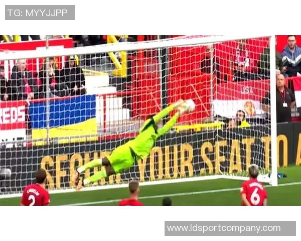 罗马诺透露奥纳纳明夏回归曼联但双方合作已结束