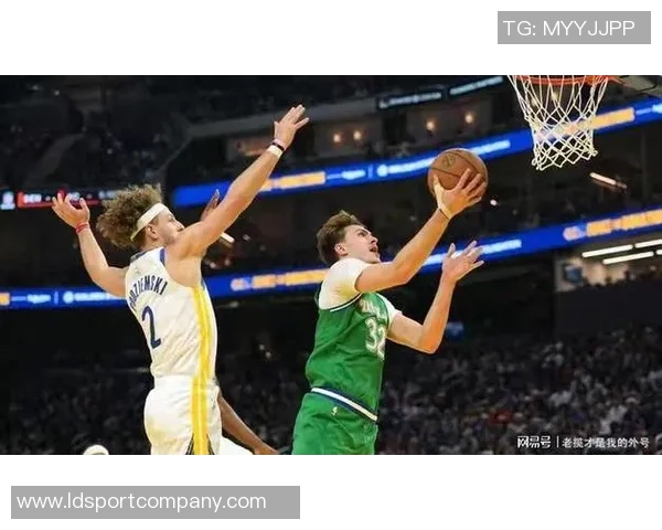 小萨连续三年领跑两双榜单成为历史第五位达成此成就的球员