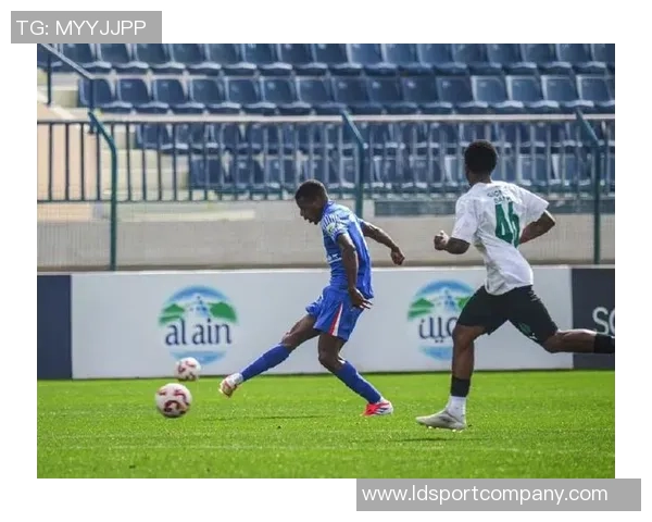 申花冬训首场热身赛平局新援盖伊首发出战上半场表现抢眼