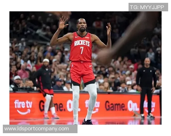 杜兰特盛赞申京回归称其具全明星潜力场均数据惊人