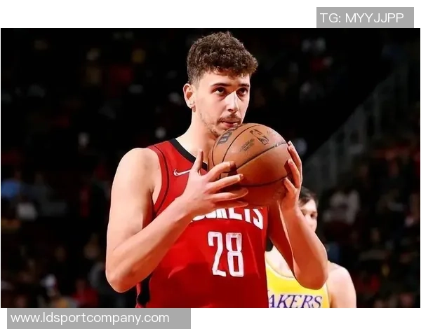 申京创历史成就单场30分10助攻5盖帽中锋新世纪首位表现引关注